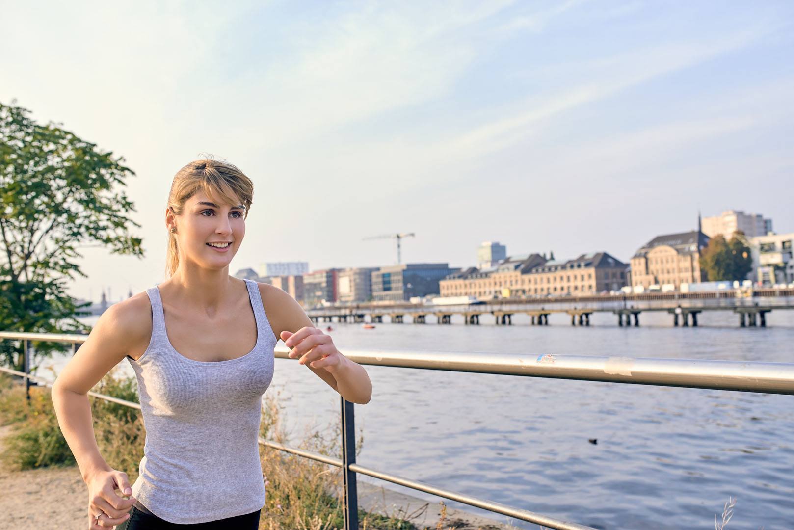 Sport & Lifestyle Editorial: Running along the Spree