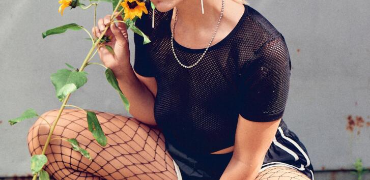 Ultimative Russenhocke  � Fashion Editorial