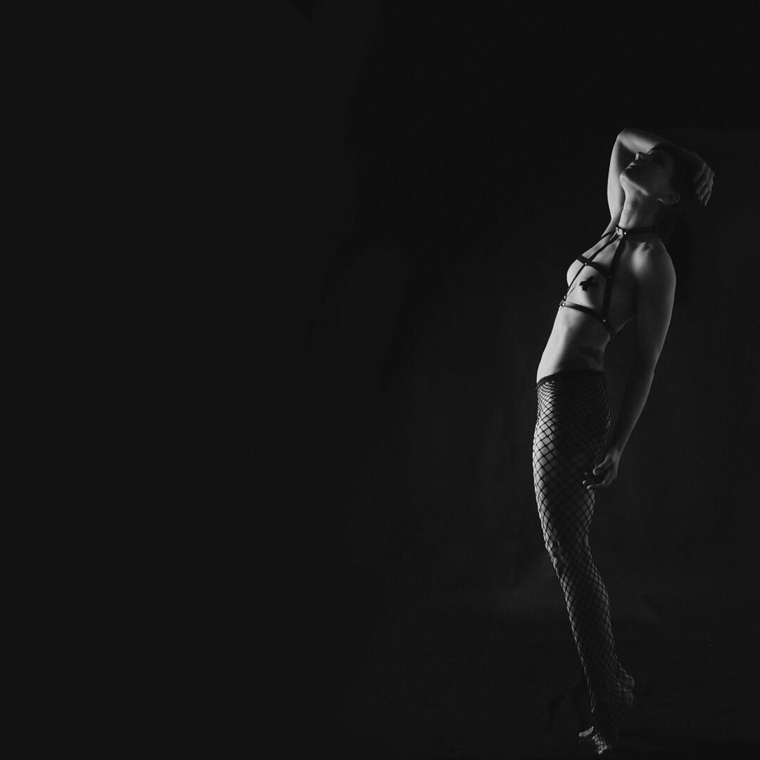 Fine-art Nude Serie ‘Dance out of the Dark” mit LilithTerra ©Martin Peterdamm Berlin