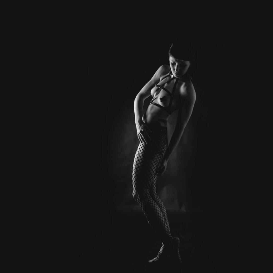 Fine-art Nude Serie ‘Dance out of the Dark” mit LilithTerra ©Martin Peterdamm Berlin